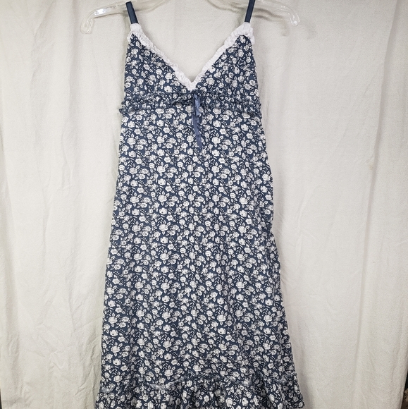 Rue21 Dresses & Skirts - Size small blue/white flower summer dress
